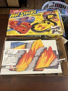 Vintage Life Like Hot Stocks Speedway Racing Slot Car Set Pista con Scatola RS - Foto 1 di 6