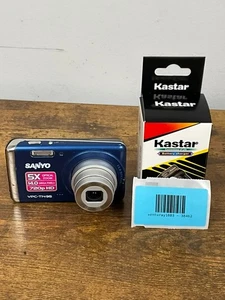 Sanyo VPC-T1495 Digitalkamera 14MP 5x Zoom mit 1GB SD-Karte Akku Ladegerät - Bild 1 von 8