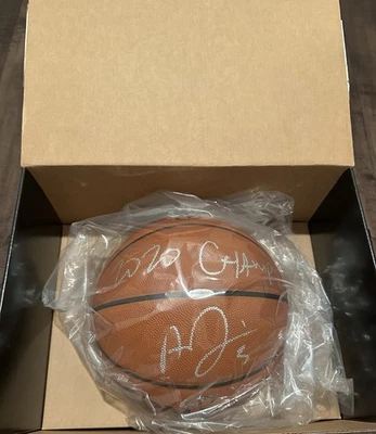 "Подлинный мяч для спалдинга с автографом и надписью ""Чемпионы 2020"" Энтони Дэвиса" - Изображение 1 из 3