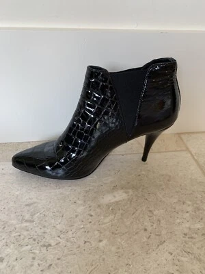 Nuevo en caja botín Prada Donna, charol, cocodrilo en relieve, talla UE 37,5 Foto 1 de 4