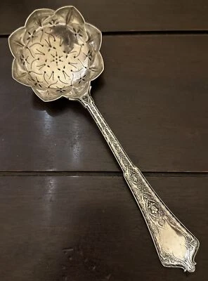 "Cuchara para servir Tiffany & Co persa de plata de ley 8 1/4"" TIFFANY ca 1872" Foto 1 de 4