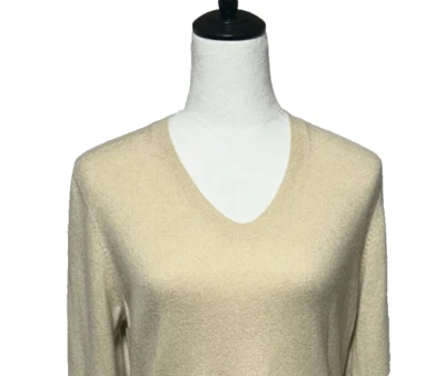 Suéter para mujer Valerie Stevens grande beige cachemir cuello en V manga larga Foto 1 de 4