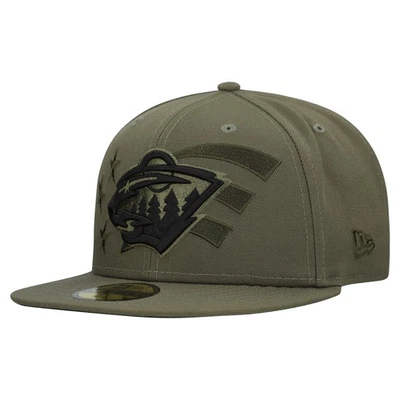 Para hombres New Era Olive Minnesota Salvaje Militar Apreciación Bandera 59FIFTY Ajustada Foto 1 de 4