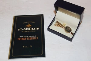 St. Germain Liquore Uomo Fermacravatta Fermacravatta Chiusura Tack & Ricettario Nuovo - Foto 1 di 8