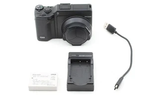 [READ] RICOH GXR Digital Camera P10 28-300mm F/3.5-5.6 VC Lens Battery Charger - Picture 1 of 16