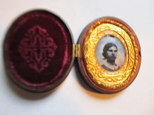 RARE IDENTIFIED CIVIL WAR Daguerreotype, in Rare OVAL Gutta Percha SCENE Case - Picture 1 of 4