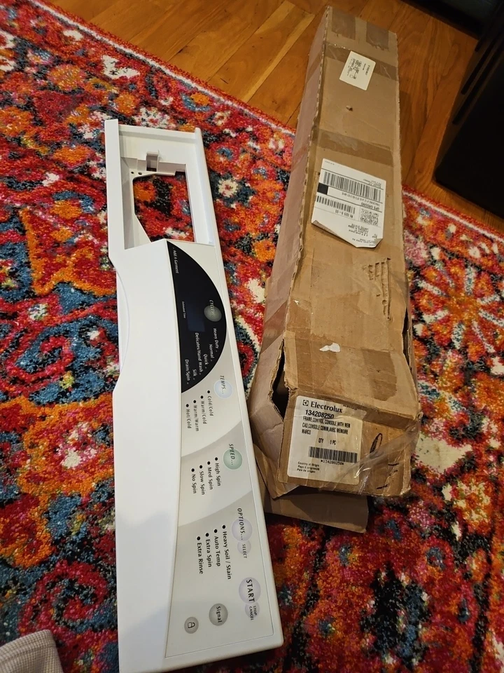 134208250 GENUINO OEM ELECTROLUX Frigidaire lavadora panel táctil y panel de control --nuevo en caja Foto 1 de 4