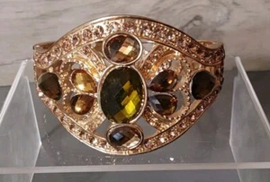 Chunky Gold Toned Fuax Gemstones Bracelet Hinged Opening - Picture 1 of 6