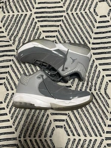 Jordan’s Max Aura 3 Low Wolf Grey(8 MENS) - Picture 1 of 5
