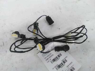 15 cubiertas de parachoques delantero BMW 328i con equipamiento aerodinámico M  Foto 1 de 4