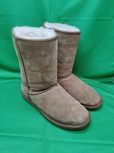 LAMO Size 10 Classic Women's Mid-Calf Fleece Faux Fur Boots D - Picture 1 of 8