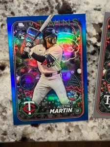 2024 TOPPS HOLIDAY BLUE PARALLEL ROOKIE CARD MINNESOTA TWINS AUSTIN MARTIN H67 - Picture 1 of 1