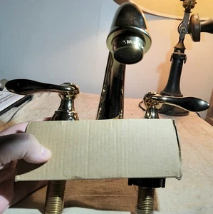 UNUSED DELTA 413763-A BRASS BATHROOM FAUCET & HANDLES SINK TOP FIXTURE A112.18.1 - Picture 1 of 14