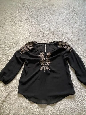 Blusa Henley American Eagle para mujer bordada transparente manga 3/4 negra talla XS Foto 1 de 4