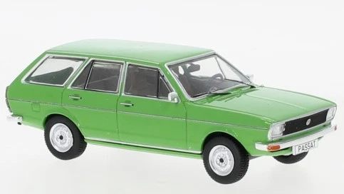 IXO MODEL CLC448 VW PASSAT VARIANT LS 1975 GREEN 1:43 Modellino - Immagine 1 di 1