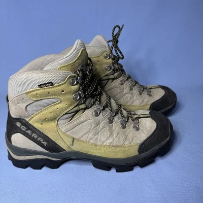Botas masculinas de montanhismo de couro para caminhada SCARPA Kailash GTX tamanho 8,5 palmilha SOLA - Imagem 1 de 4