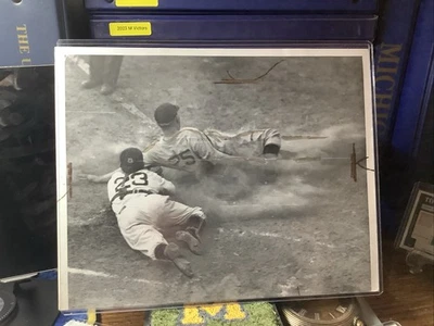 1934 Detroit Tigers Press Photo Of Ray Hayworth 9-20-1934 Tag On Byrd For Out - Image 1 of 3