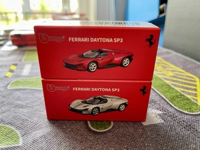 Bburago 1/64 FERRARI  DAYTONA  SP3 (RUBBER TIRES) - Lot of 2 White And Red - Image 1 of 2