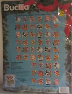 Bucilla Navidad Critters Adornos Plástico Perforado Punto de Cruz Kit NUEVO - Imagen 1 de 3