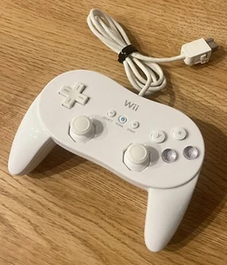 Nintendo Official White Classic Controller Pro Wii & Wii U Pad Japan Original - Picture 1 of 6