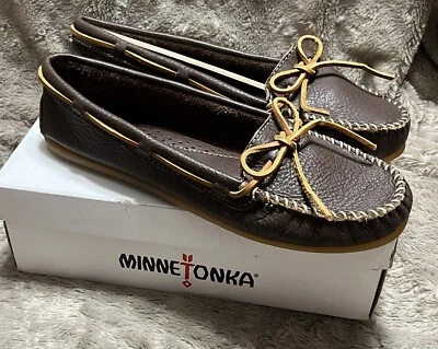 NEW Minnetonka Brown Leather Moc Classic Driving Loafer Shoes 616S Womens Sz 11 - Image 1 of 4
