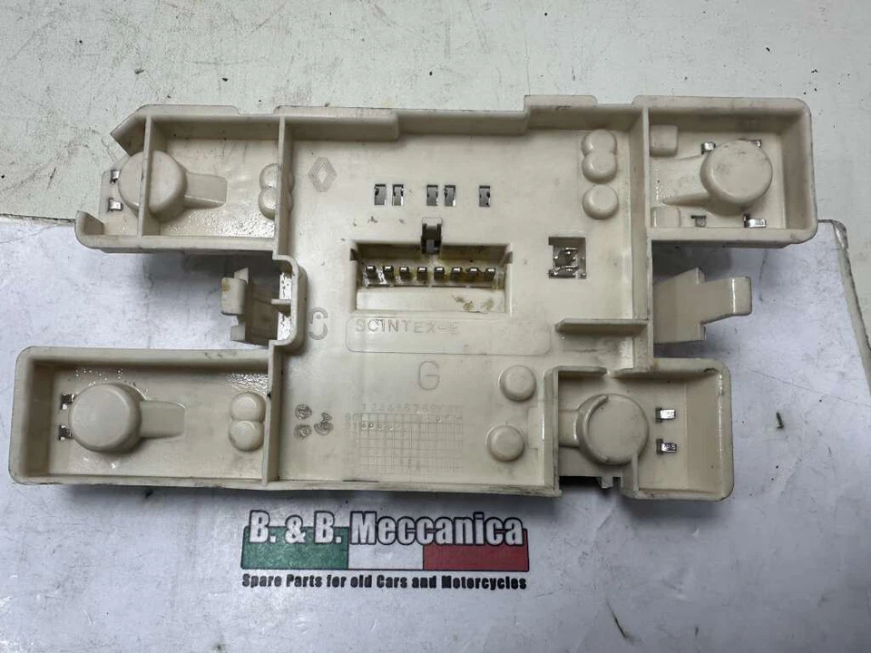 CIRCUITO PORTALAMPADA FARO FANALE POSTERIORE SX RENAULT CLIO 1990 1996 (SU835) Foto 1 de 4