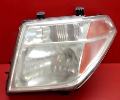 2005-2008 Nissan Pathfinder Left Driver Headlamp Light Assembly 26060-EA525 - Image 1 of 4