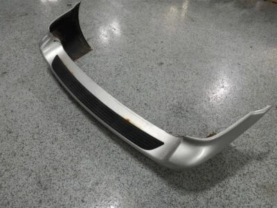 Parachoques trasero Chrysler Town Country 2005-2007 Foto 1 de 4