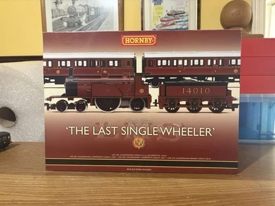 HORNBY R2806 THE LAST SINGLE WHEELER TRAIN PACK MINT BOXED FACTORY WRAPPED - Image 1 of 3