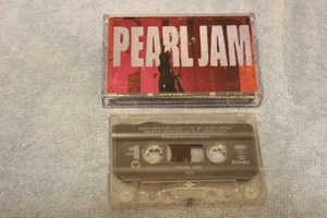 PEARL JAM-"TEN" CASSETTE TAPE, EPIC ZT 47857, 1991, EXCELLENT - Picture 1 of 5