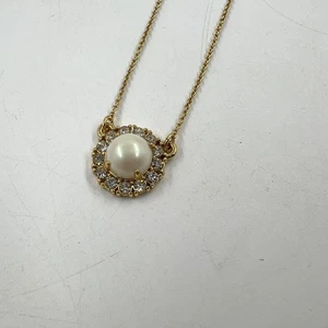 "Collar Kate Spade imitación perla circonita cúbica estrás halo colgante tono dorado 14""-17""" - Imagen 1 de 7