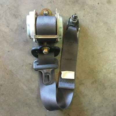 01 02 2002 ISUZU RODEO PASSPORT RIGHT PASSENGER REAR SEAT BELT GREY FAST SHIP - Image 1 of 4