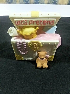 Department 56 "Let's Pretend Trunk" 2001 - Picture 1 of 4