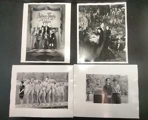 Vintage 8 x 10 Black & White Photo Lot - ADDAMS FAMILY VALUES - Pre-owned