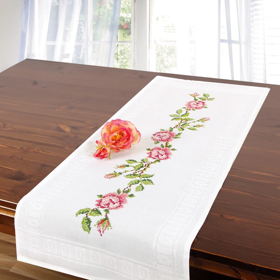 Kit Tablerunner "Rosas" para Bordar Schafer 6940R Foto 1 de 1