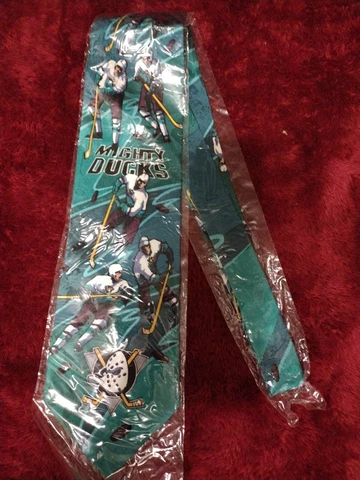 Rare VINTAGE ANAHEIM MIGHTY DUCKS NECK TIE.  COLLECTORS EDITION. DISNEYLAND ITEM Cover