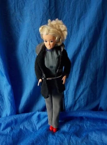 Muñeca de moda estilo Barbie M&C 11,5" con atuendo original difícil de encontrar - Imagen 1 de 5