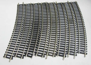 Lot of 8 Pieces HO Scale Atlas 22" R Curved Snap Track Nickel Silver - Picture 1 of 2