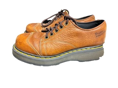 Винтажные женские кожаные коренастые туфли-оксфорды на платформе Doc Marten размер 9 - Изображение 1 из 4