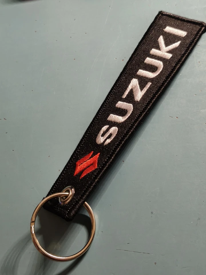 SUZUKI porte clé MOTO  SUZUKI logo double face! - Photo 1/2
