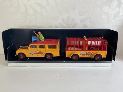 CORGl GS30 LAND ROVER ANIMAL TRAILER JEAN RICHARD CIRCUS RED wheels Shop sticker - Image 1 of 4