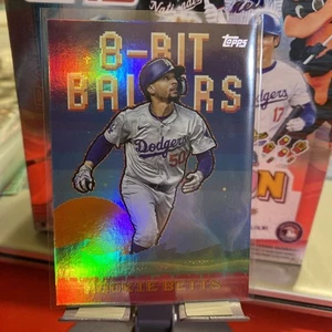 2025 Topps Series 1 MOOKIE BETTS 8-Bit Ballers Orange #08/25 Dodgers 8B-15 - Picture 1 of 3