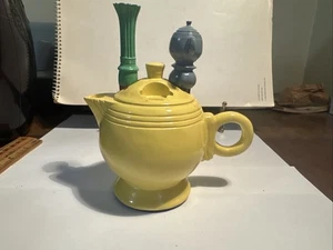 Fiestaware Vintage Mini Teekanne Canape Set mit 2 Käsestreu Messer gelb - Bild 1 von 12