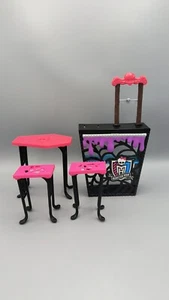 Monster High Furniture Lot Mattel 2013 Bar, Bar Stools, Coffin Shape Table - Picture 1 of 7