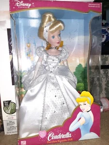 Disney Cinderella Porcelain 16-inch Doll 2003 Holiday Jewels Edition New Vintage - Picture 1 of 2