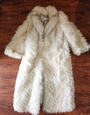 VTG SAGA FOX SILVER  FUR LONG COAT GENUINE LUXURY IN VERY GOOD CONDITION SMALL,  - Image 1 of 4