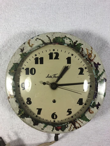 Seth Thomas “Cookie Tin” Wall Clock Working Cover
