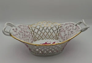 Herend Chinese Bouquet Pink Raspberry Reticulated Breadbasket – 20th century - Picture 1 of 6