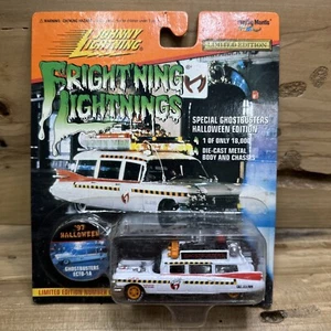 Johnny Lightning Fright’ning Lightning Ecto-1A ‘97 Halloween 1:64 Scale NIB K815 - Picture 1 of 15