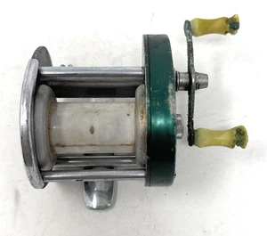 Vintage Shakespeare fishing reel No. 1926 Direct Drive model FK green anodized - Picture 1 of 4